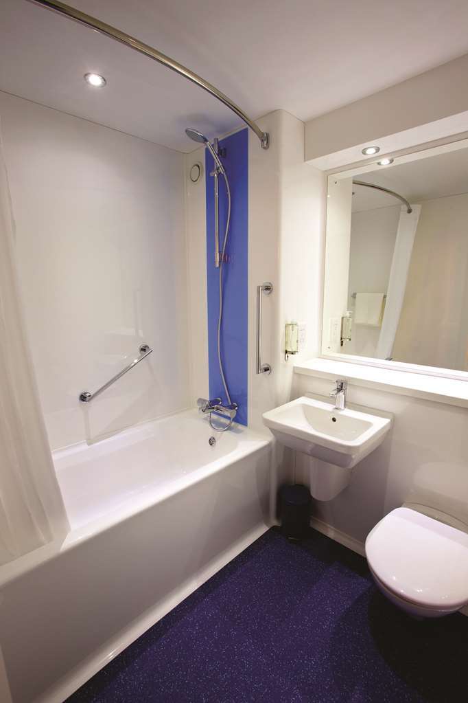 Travelodge Nuneaton Bedworth 部屋 写真